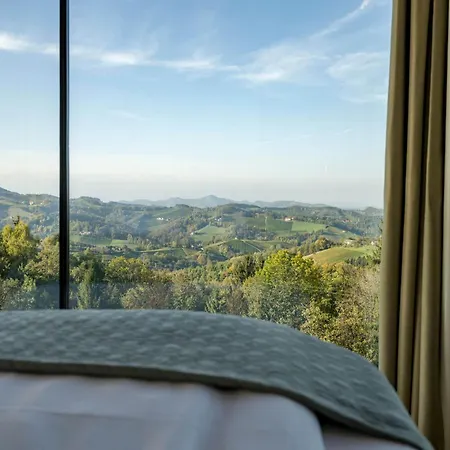 Wurzenberg Hotel Lodges Suedsteiermark Gamlitz
